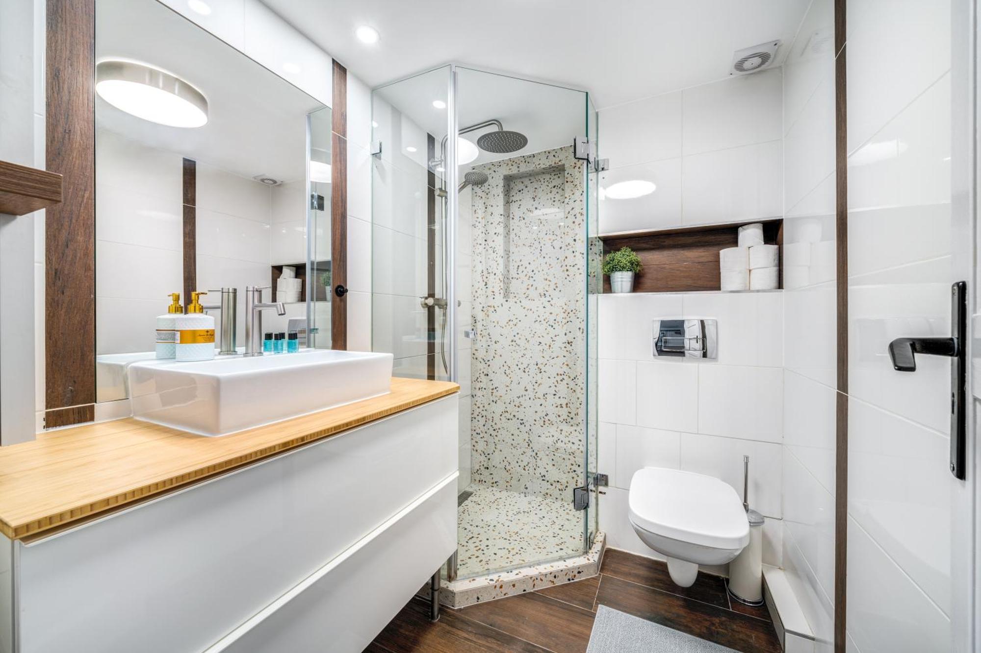 Rakoczi Stylish Entire Apartment Budapest Bagian luar foto
